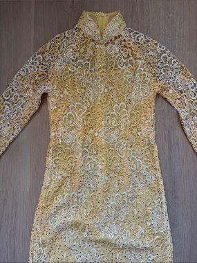 VIETNAMESE | Ao Dai Yellow White Gold Sequins Traditional Dress Long Sleeve